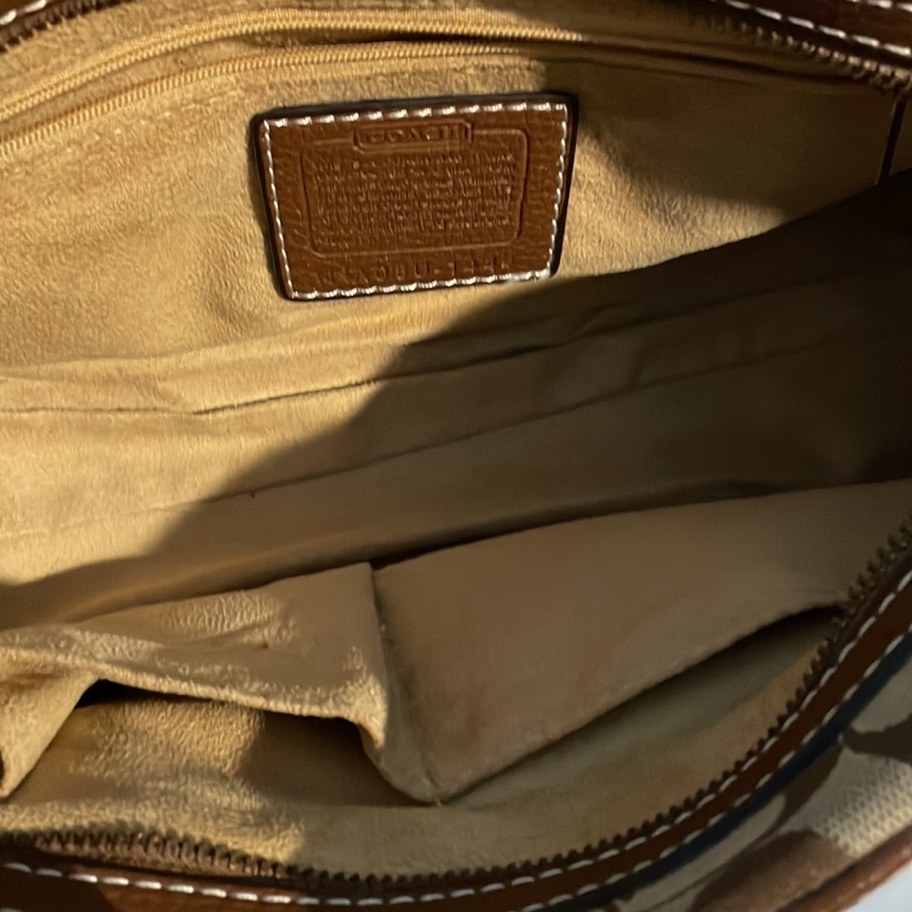 Sold! Coach Vintage Hampton Purse - Picture 10 of 17